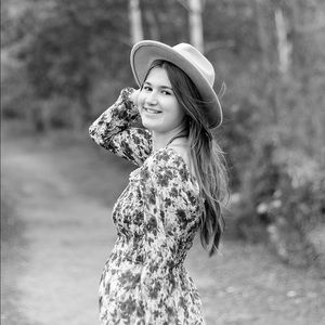 Meet your Posher, Hannah